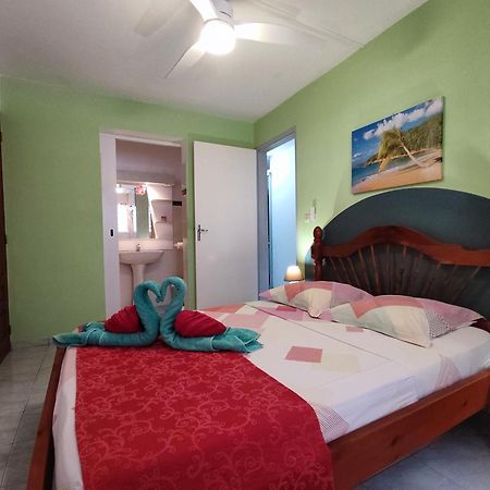 Bungalow With Sea View In ديساي المظهر الخارجي الصورة